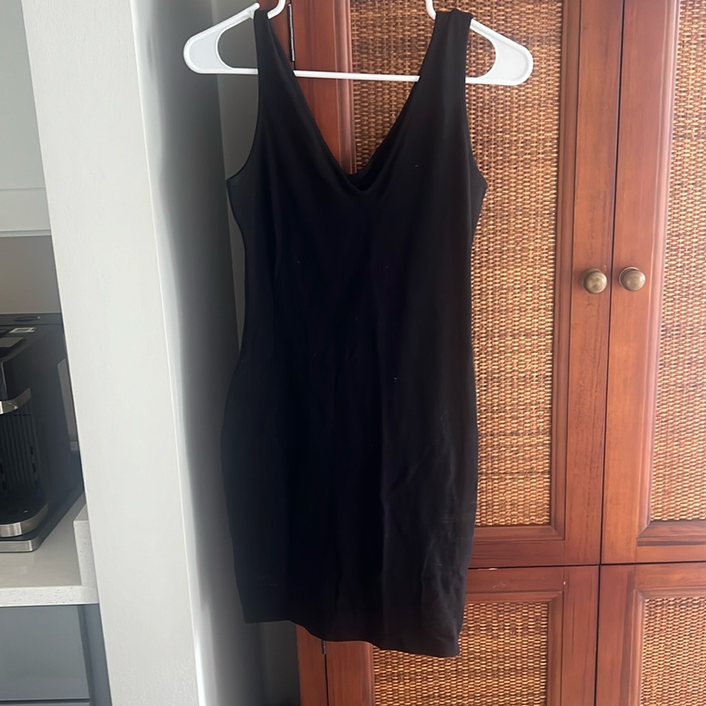 Black bodycon dress